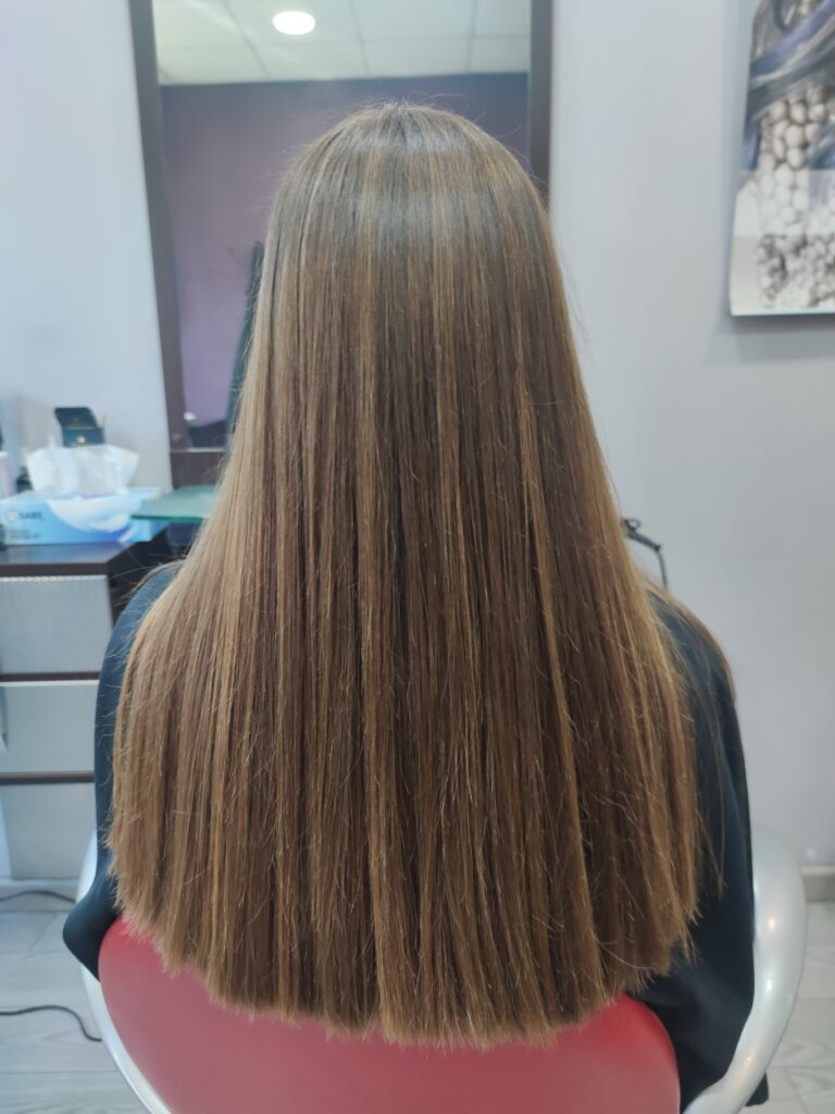 Resultado mechas en cabello largo – Peluquería Ana Boiro